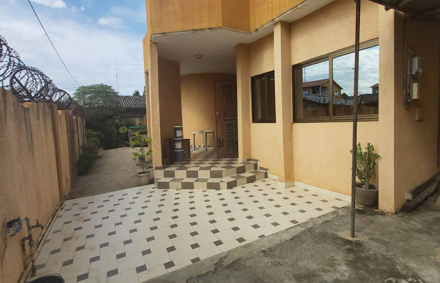 Belle villa à Fidjrossè